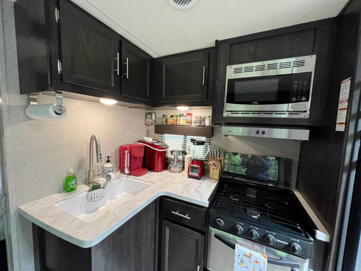 Hotel Lake Front Rv Experience Close To Port Canaveral And Kennedy Space Center Titusville Exterior foto
